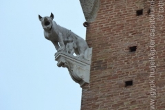 Roma_farkasa_Siena_2012_04_resize