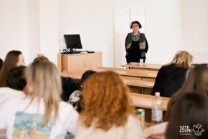 Kegyesné dr. Szekeres Erika előadása a Média, változás, kontroll konferencián
